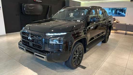 MITSUBISHI-TRITON-2026
