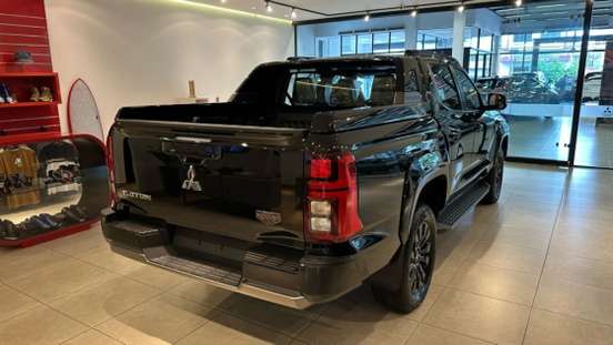MITSUBISHI-TRITON-2026