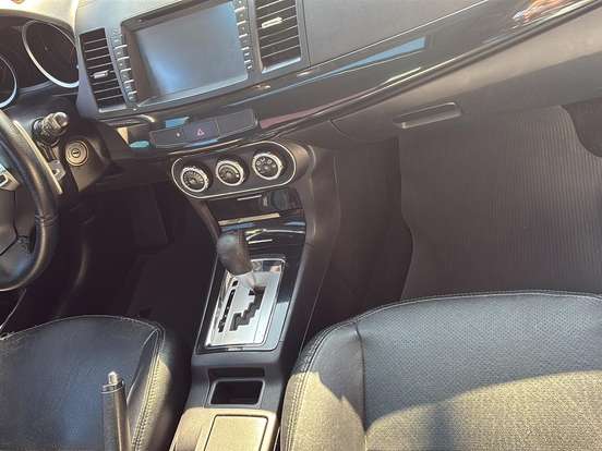 MITSUBISHI-LANCER-2.0 GT 16V GASOLINA 4P AUTOMÁTICO MITSUBISHI-LANCER-2013