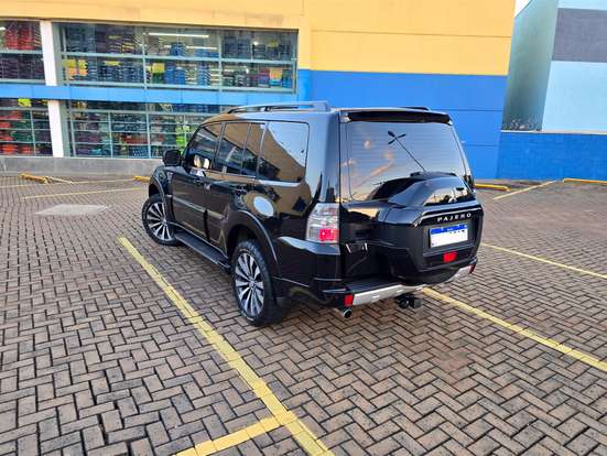 MITSUBISHI-PAJERO FULL-3.2 HPE 4X4 16V TURBO INTERCOOLER DIESEL 4P AUTOMÁTICO MITSUBISHI-PAJERO FULL-2017