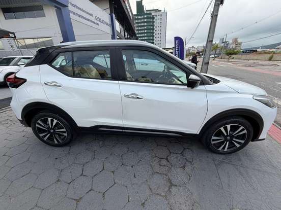 NISSAN-KICKS-1.6 16V FLEXSTART EXCLUSIVE XTRONIC NISSAN-KICKS-2021