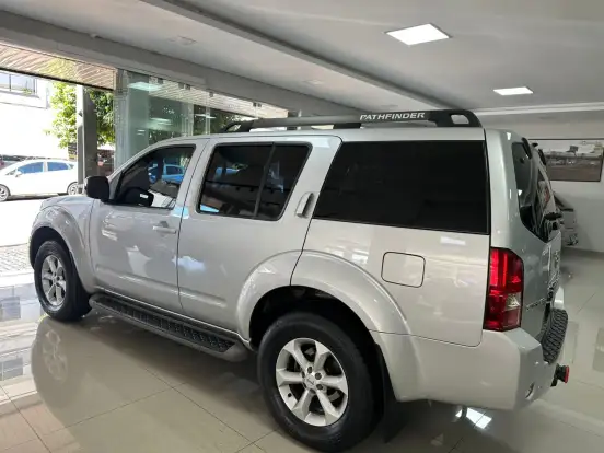 NISSAN-PATHFINDER-2.5 LE 4X4 TURBO INTERCOOLER DIESEL 4P AUTOMÁTICO NISSAN-PATHFINDER-2008