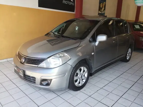 NISSAN TIIDA 1.8 SL 16V FLEX 4P AUTOMÁTICO NISSAN TIIDA 1.8 SL 16V FLEX 4P AUTOMÁTICO
