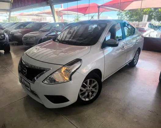NISSAN VERSA 1.6 16V FLEXSTART SV 4P XTRONIC NISSAN VERSA 1.6 16V FLEXSTART SV 4P XTRONIC