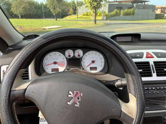PEUGEOT-307-2.0 CC 16V GASOLINA 2P AUTOMÁTICO PEUGEOT-307-2004