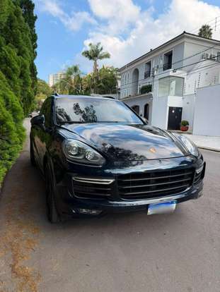 PORSCHE-CAYENNE-2015