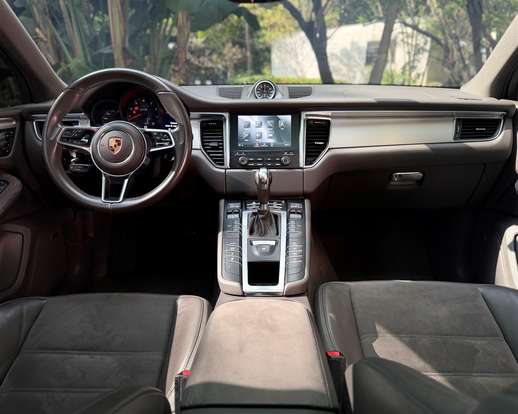 PORSCHE-MACAN-2016