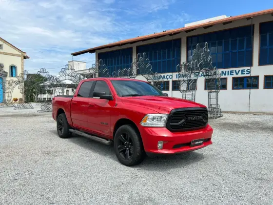 RAM 1500 5.7 V8 GASOLINA LIMITED NIGHT EDITION CD 4X4 AUTOMÁTICO