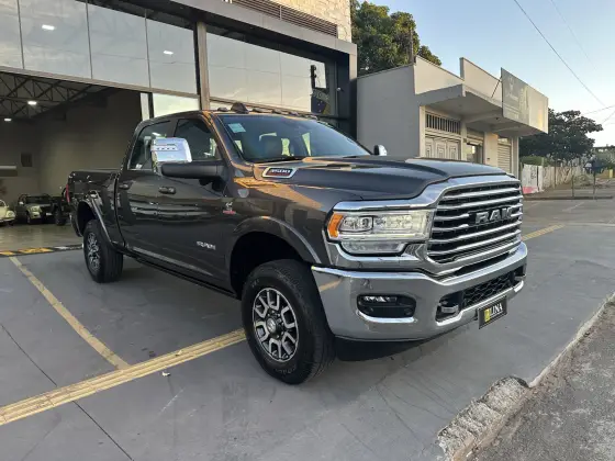 RAM 3500 6.7 I6 TURBO DIESEL LIMITED LONGHORN CD 4X4 AUTOMÁTICO RAM 3500 6.7 I6 TURBO DIESEL LIMITED LONGHORN CD 4X4 AUTOMÁTICO