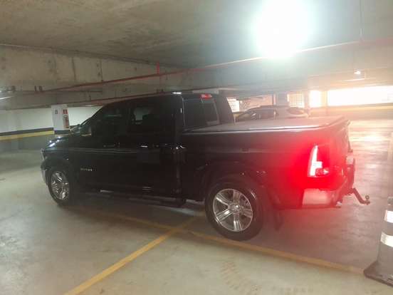 RAM-1500-5.7 V8 GASOLINA LIMITED CD 4X4 AUTOMÁTICO RAM-1500-2023