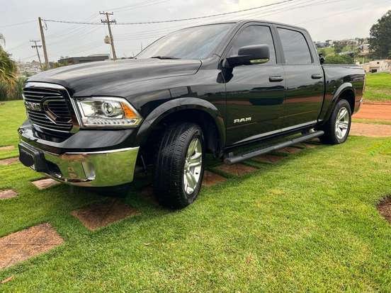 RAM-CLASSIC-5.7 V8 GASOLINA LARAMIE CD 4X4 AUTOMÁTICO RAM-CLASSIC-2023