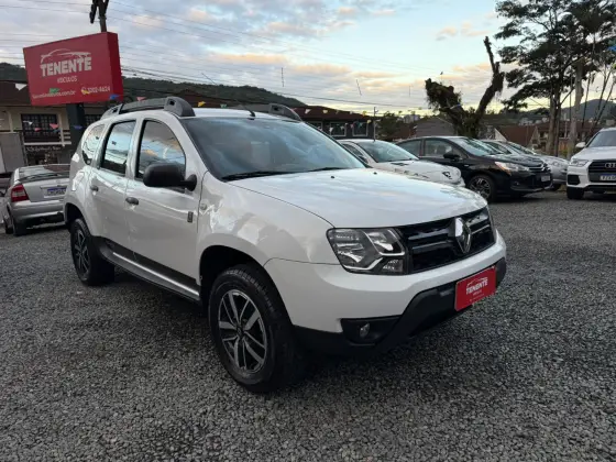 RENAULT DUSTER 1.6 16V SCE FLEX DAKAR II MANUAL RENAULT DUSTER 1.6 16V SCE FLEX DAKAR II MANUAL