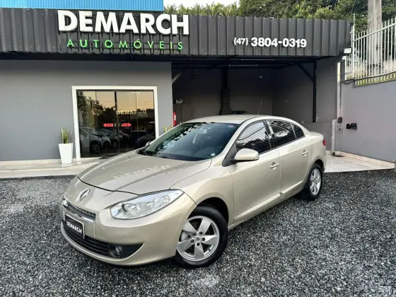 RENAULT FLUENCE 2.0 DYNAMIQUE 16V FLEX 4P AUTOMÁTICO