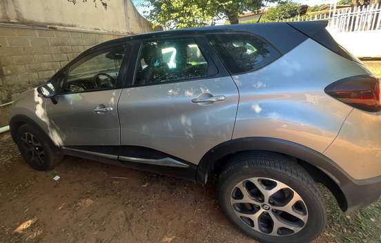 RENAULT-CAPTUR-2019
