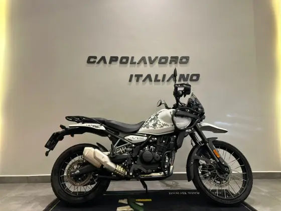 ROYAL ENFIELD HIMALAYAN 450 KAMET WHITE 