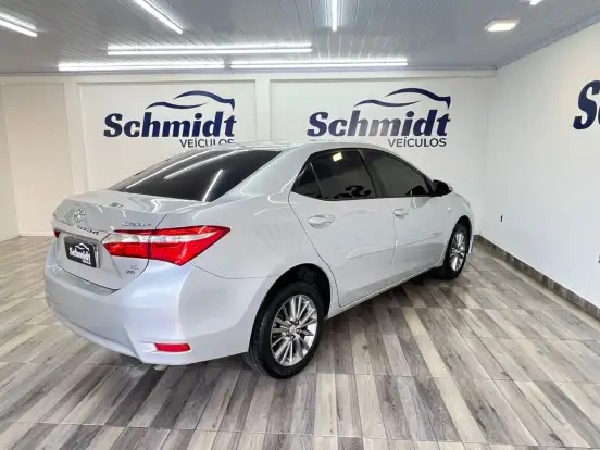 TOYOTA-COROLLA-2015