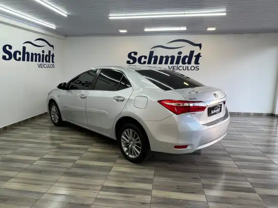 TOYOTA-COROLLA-2015