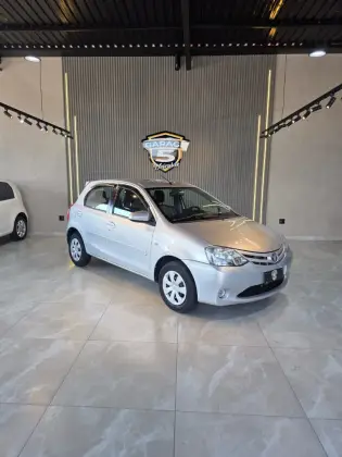 TOYOTA ETIOS 1.5 XS 16V FLEX 4P MANUAL TOYOTA ETIOS 1.5 XS 16V FLEX 4P MANUAL