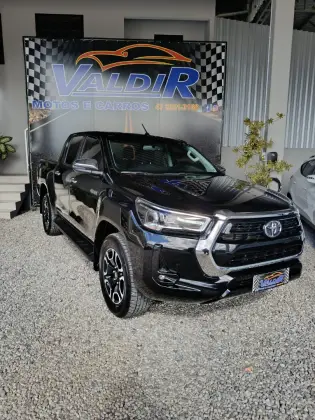 TOYOTA HILUX 2.8 D-4D TURBO DIESEL CD SRV 4X4 AUTOMÁTICO TOYOTA HILUX 2.8 D-4D TURBO DIESEL CD SRV 4X4 AUTOMÁTICO