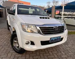TOYOTA HILUX 3.0 SR 4X4 CD 16V TURBO INTERCOOLER DIESEL 4P AUTOMÁTICO TOYOTA HILUX 3.0 SR 4X4 CD 16V TURBO INTERCOOLER DIESEL 4P AUTOMÁTICO