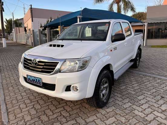 TOYOTA-HILUX-2012