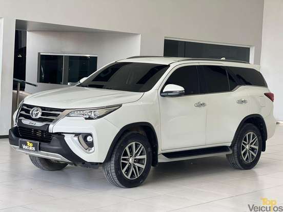 TOYOTA-HILUX SW4-2018