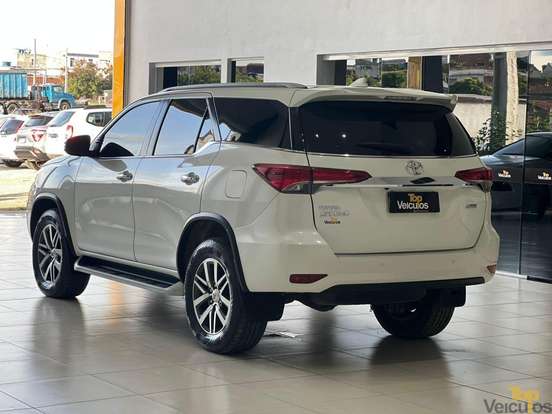 TOYOTA-HILUX SW4-2018