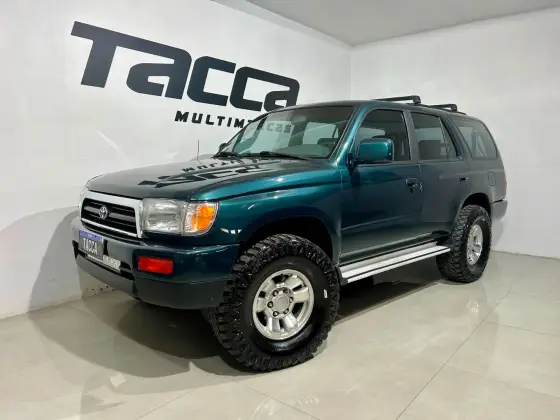 TOYOTA HILUX SW4 3.0 4X4 8V TURBO DIESEL 4P MANUAL