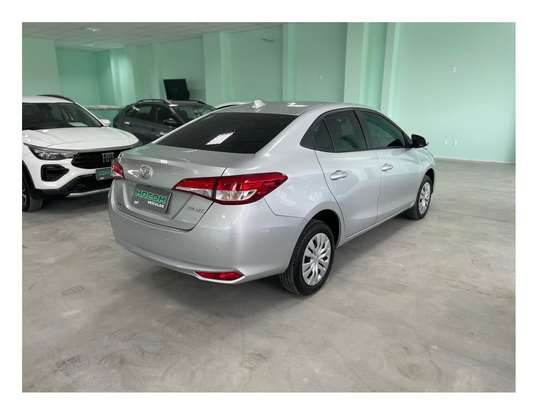 TOYOTA-YARIS-2022