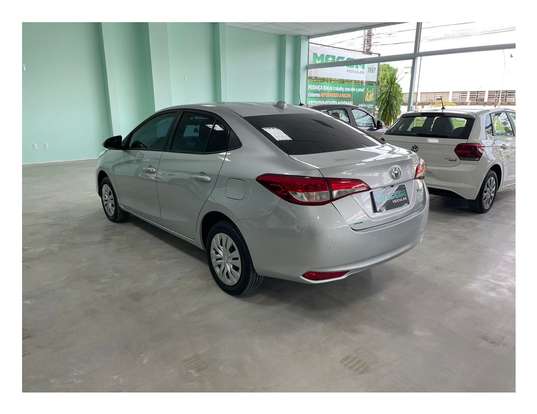 TOYOTA-YARIS-2022