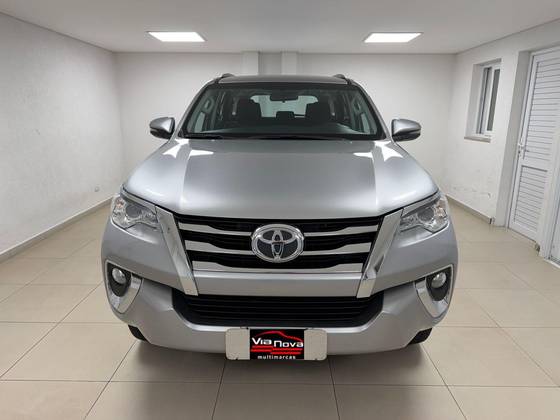 TOYOTA HILUX SW4 2.7 SR 4X2 16V FLEX 4P AUTOMÁTICO