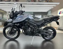 TRIUMPH TIGER 800 XCX TRIUMPH TIGER 800 XCX
