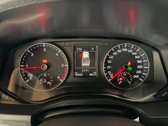 VOLKSWAGEN-AMAROK-2024