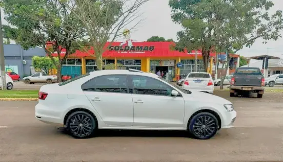 VOLKSWAGEN-JETTA-2017