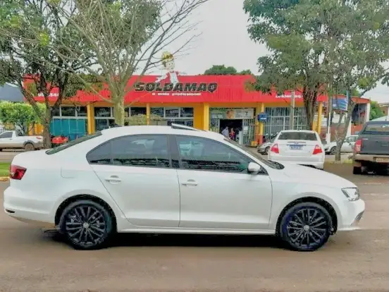 VOLKSWAGEN-JETTA-1.4 16V TSI COMFORTLINE GASOLINA 4P TIPTRONIC VOLKSWAGEN-JETTA-2017