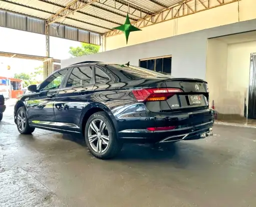 VOLKSWAGEN-JETTA-2018