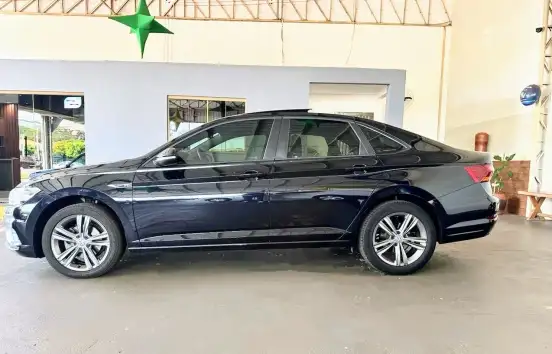 VOLKSWAGEN-JETTA-2018