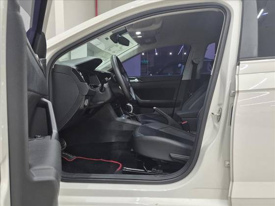 /en/city/cate-car-used-car/volkswagen-polo-2023-1-0-170-tsi-highline-automatic-48147758153008128/-7