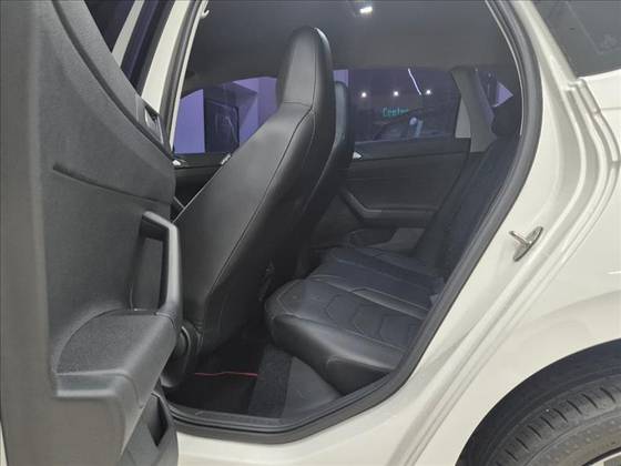 /en/city/cate-car-used-car/volkswagen-polo-2023-1-0-170-tsi-highline-automatic-48147758153008128/-11