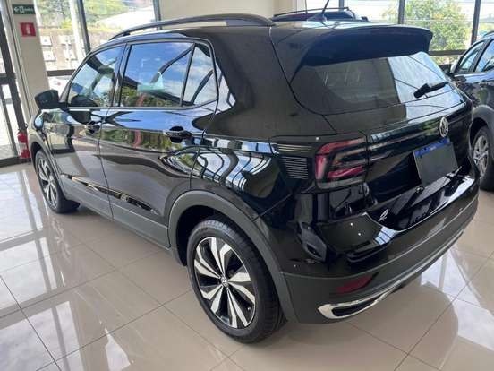 VOLKSWAGEN-T-CROSS-2020