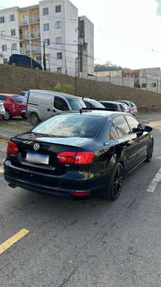 VOLKSWAGEN-JETTA-2013