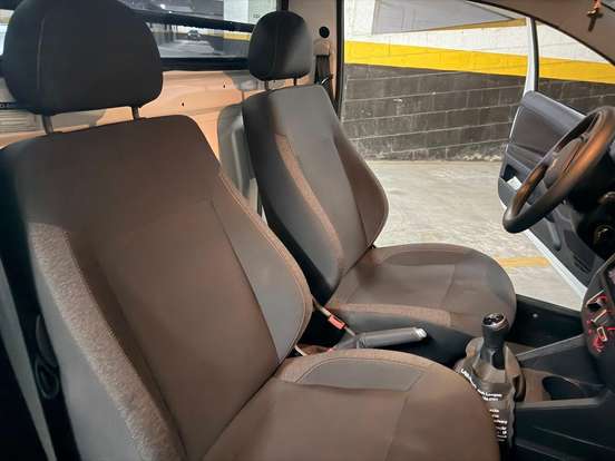 VOLKSWAGEN-SAVEIRO-2025