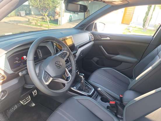 VOLKSWAGEN-T-CROSS-1.4 250 TSI TOTAL FLEX EXTREME AUTOMÁTICO VOLKSWAGEN-T-CROSS-2025