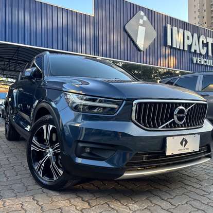 VOLVO-XC40-2021