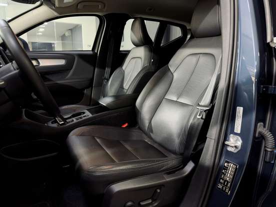 VOLVO-XC40-1.5 T5 RECHARGE MOMENTUM GEARTRONIC VOLVO-XC40-2021