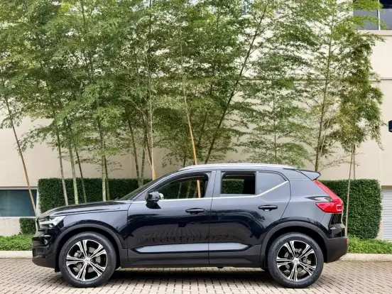 VOLVO-XC40-2.0 T4 GASOLINA INSCRIPTION GEARTRONIC VOLVO-XC40-2020