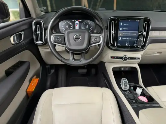 VOLVO-XC40-2.0 T4 GASOLINA INSCRIPTION GEARTRONIC VOLVO-XC40-2020