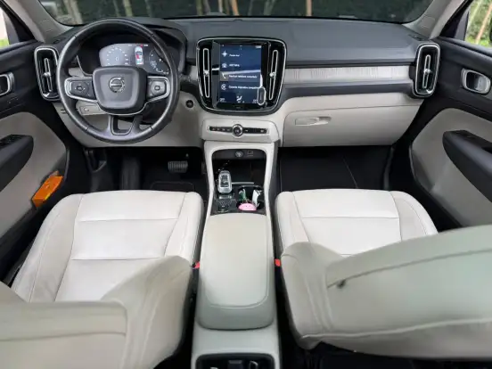 VOLVO-XC40-2.0 T4 GASOLINA INSCRIPTION GEARTRONIC VOLVO-XC40-2020