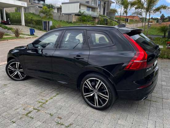 VOLVO-XC60-2019
