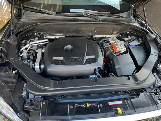 VOLVO-XC60-2.0 T8 HYBRID R-DESIGN AWD GEARTRONIC VOLVO-XC60-2019